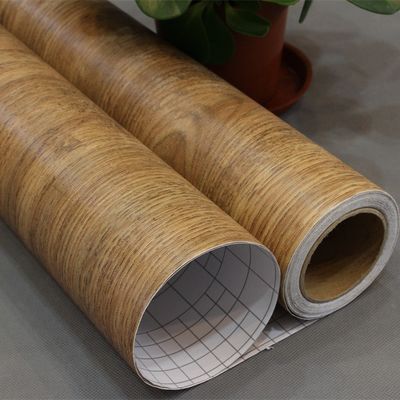 Película de plástico autoadhesiva fina texturada de madera de 60 cm*10 m para muebles reformados