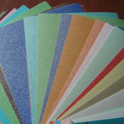 Hoja de PVC de superficie brillante con brillo para una fabricación de alto brillo y duradera
